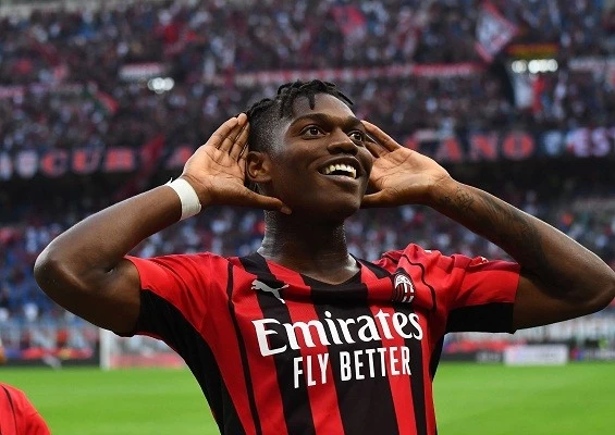 Rafael Leao layak terpilih menjadi pemain terbaik dari kemenangan 2-1 AC Milan atas Como dalam laga tunda pekan 19 Serie A 2024/2025 yang digelar di Stadio Giuseppe Sinigaglia, Rabu (15/1/2025) dini hari WIB. Milan sejatinya sempat tertinggal lebih dulu