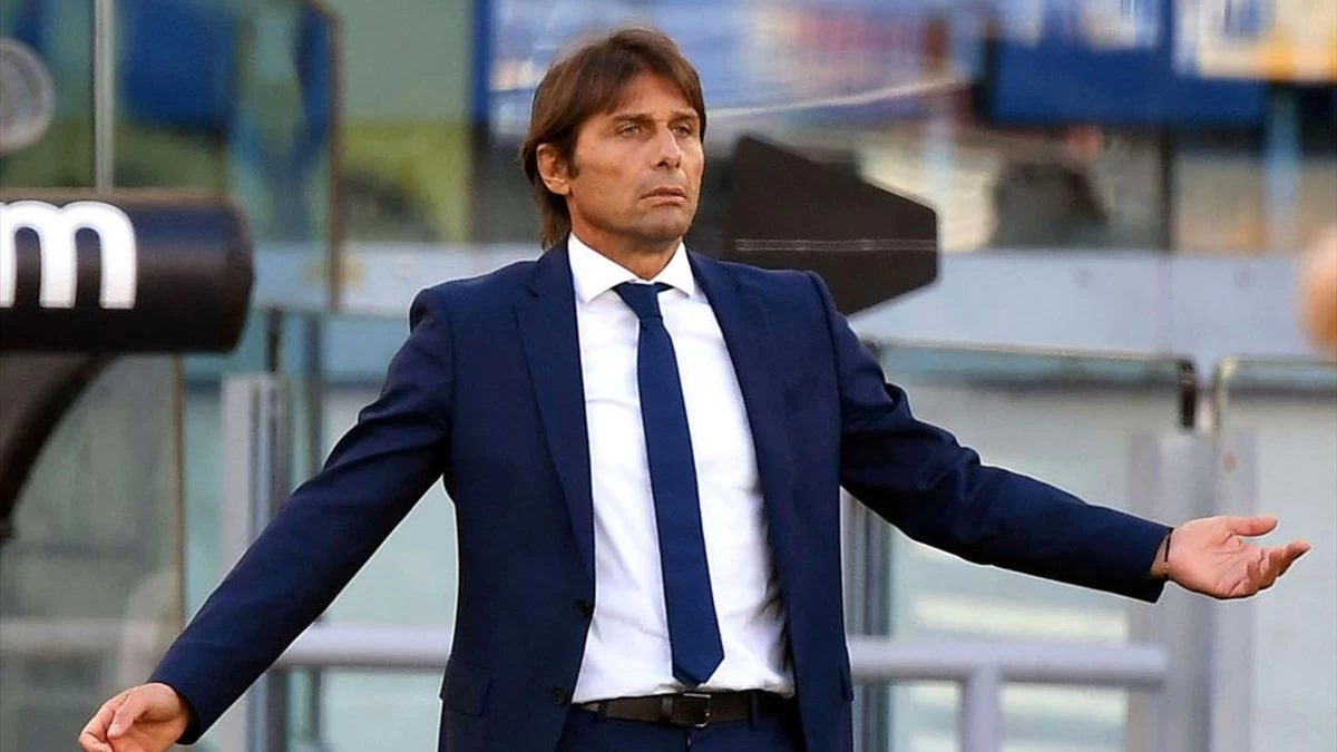 Napoli Sedang Melempem di Persaingan Juara, Conte Tetap Kalem